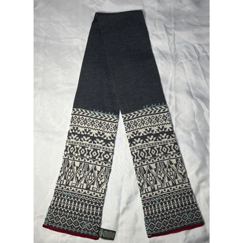 Eddie Bauer 100% Merino Wool Winter Scarf Fair Isle Gray Red Holiday 68